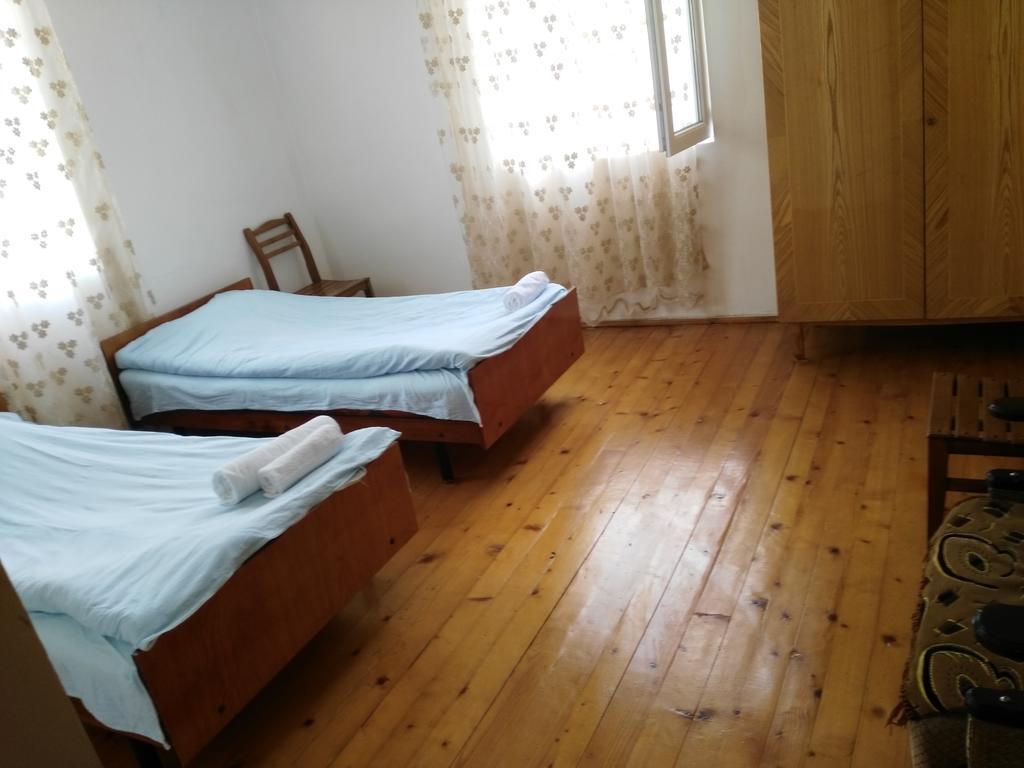 Guesthouse Am Museum Mestia Ngoại thất bức ảnh