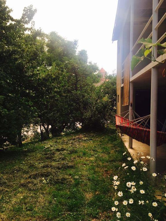 Guesthouse Am Museum Mestia Ngoại thất bức ảnh